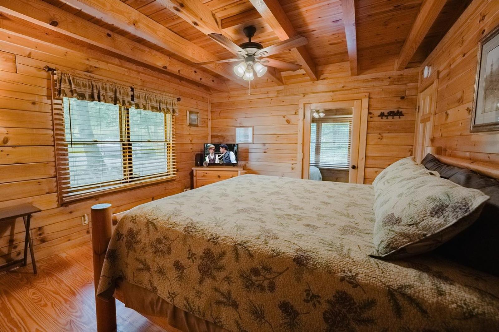 A Dream Come True Cabin Сивиървил Екстериор снимка